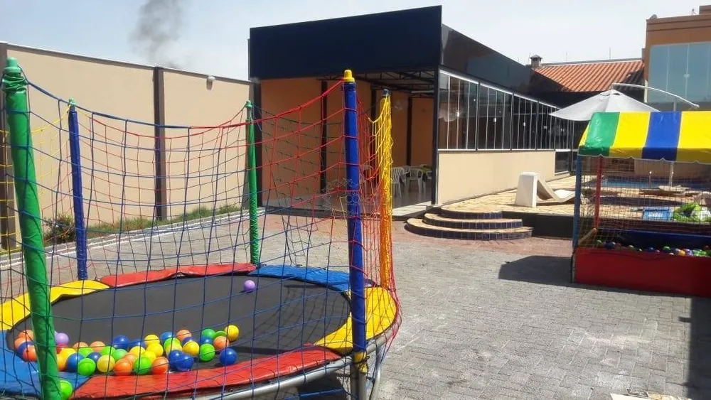 Casa, 1 quarto, 260 m² - Foto 2