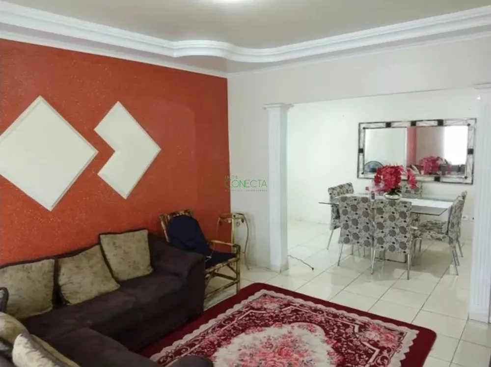 Casa, 3 quartos, 207 m² - Foto 1