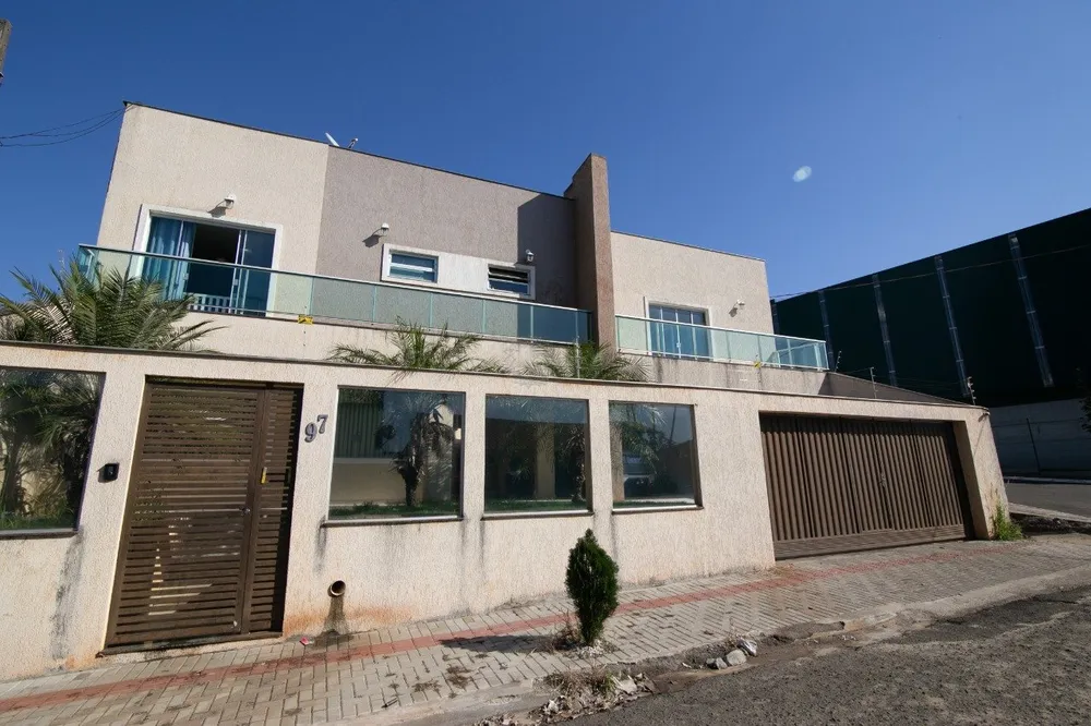 Casa, 4 quartos, 600 m² - Foto 1