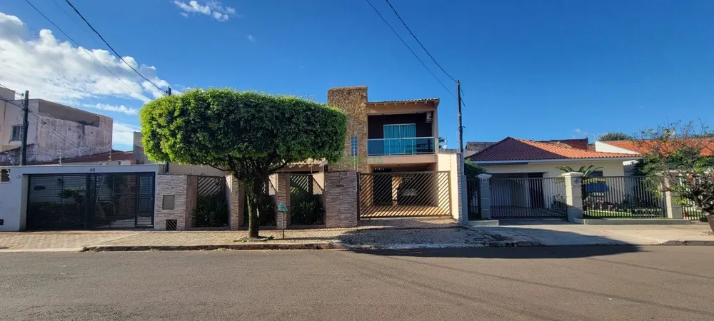 Casa, 3 quartos, 331 m² - Foto 1