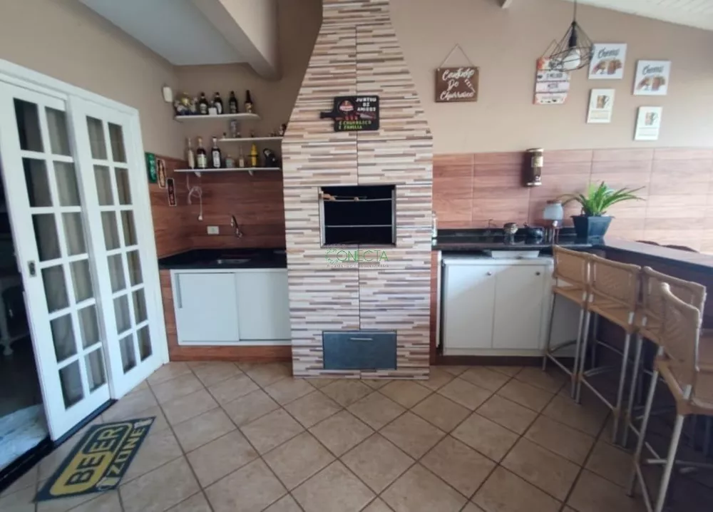 Casa, 3 quartos, 331 m² - Foto 1