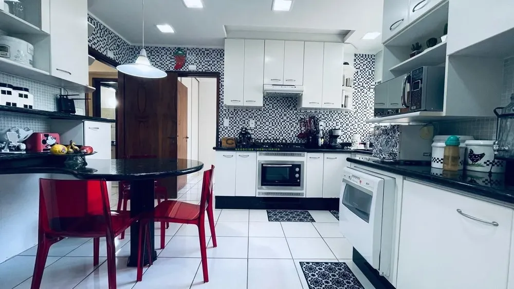 Apartamento, 4 quartos, 220 m² - Foto 1