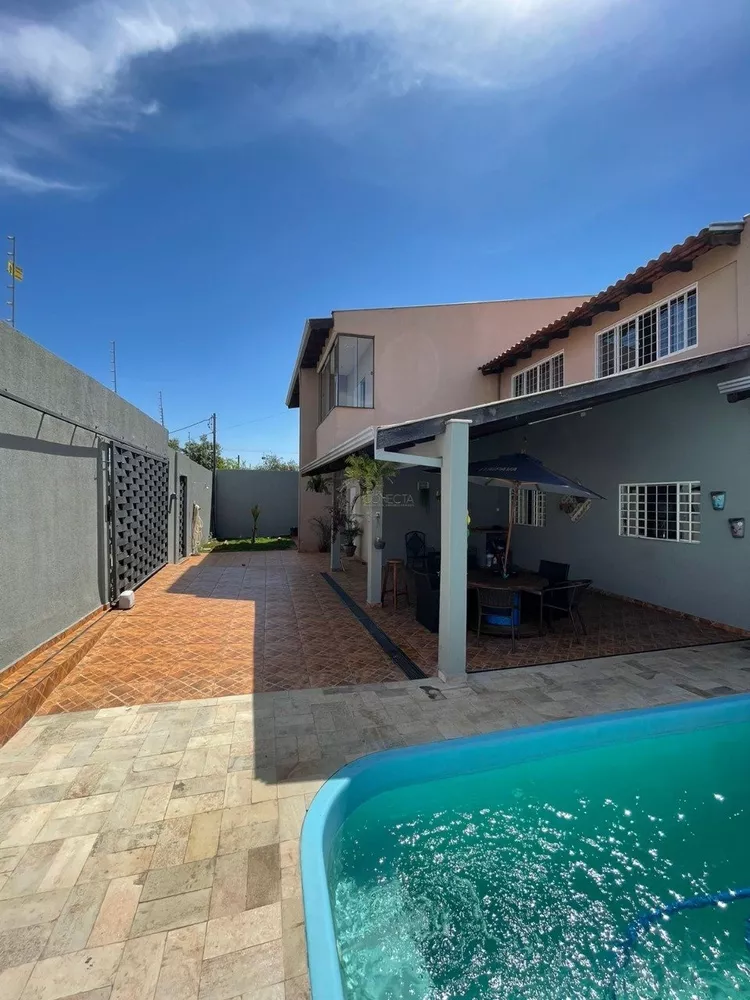Casa, 4 quartos, 300 m² - Foto 2