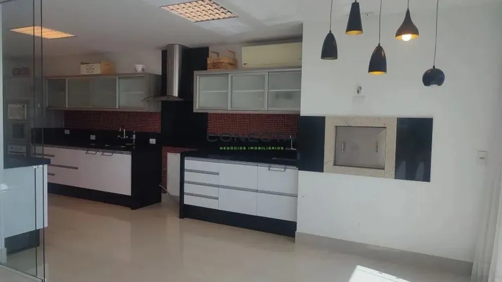 Apartamento, 3 quartos, 220 m² - Foto 1