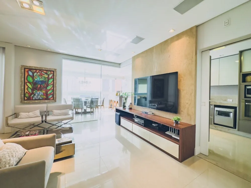 Apartamento, 3 quartos, 220 m² - Foto 1