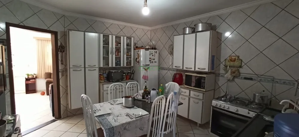 Casa, 4 quartos, 193 m² - Foto 5