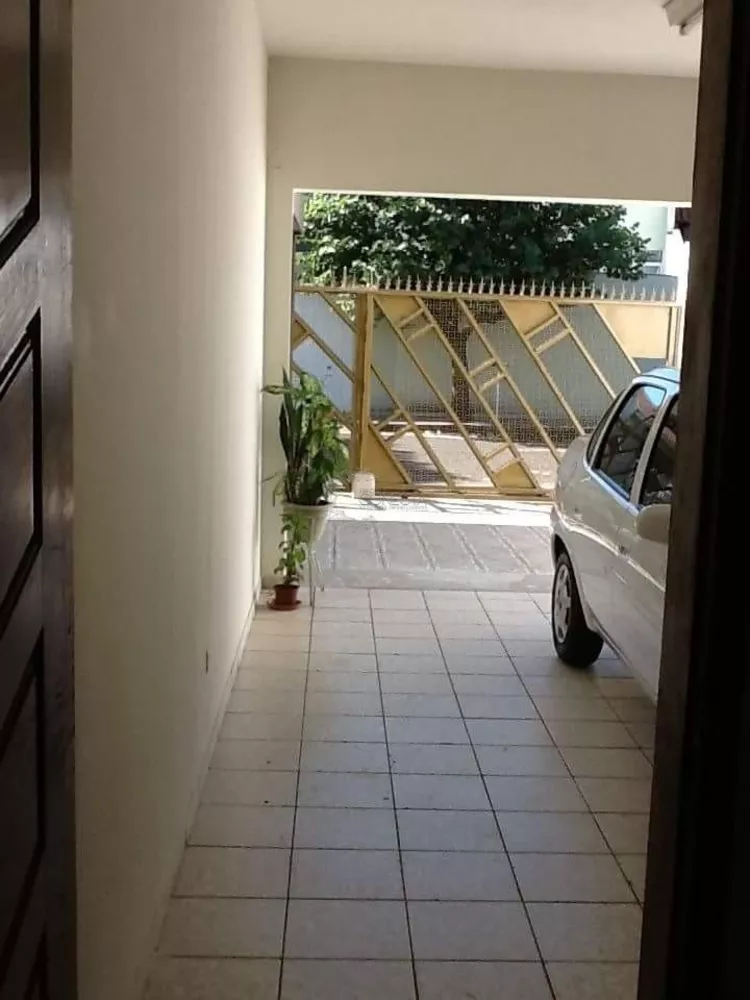 Casa, 6 quartos, 226 m² - Foto 1