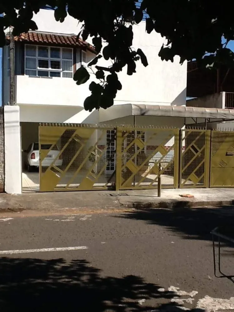 Casa, 6 quartos, 226 m² - Foto 1