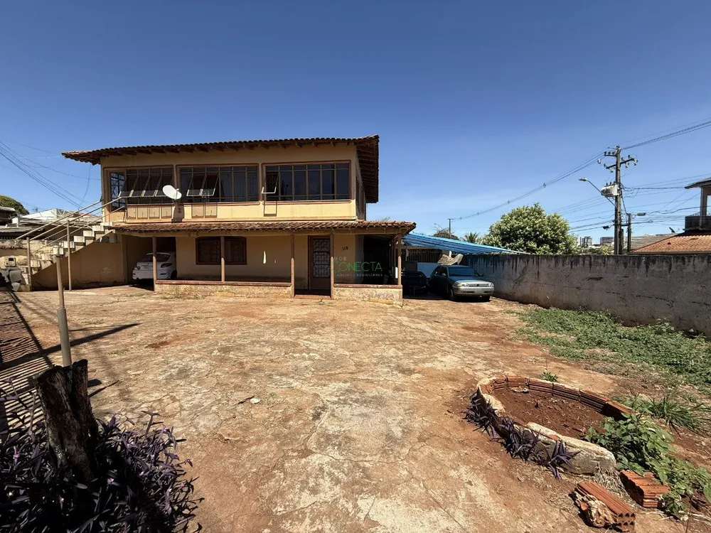 Casa, 4 quartos, 311 m² - Foto 1