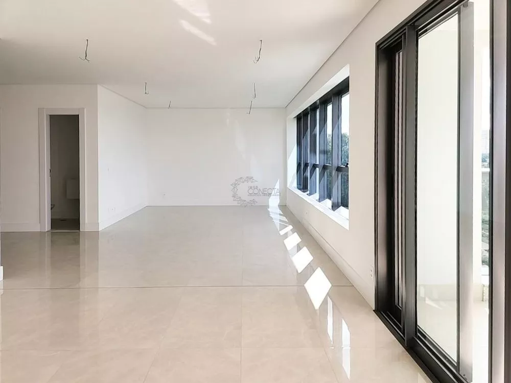 Apartamento, 3 quartos, 216 m² - Foto 1