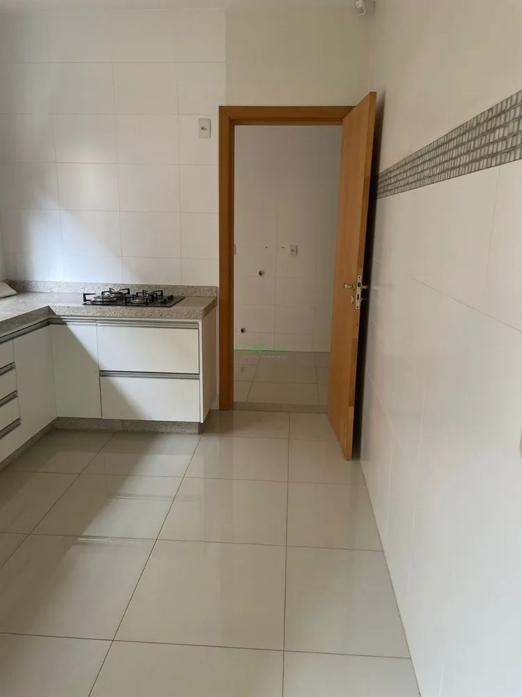Casa, 4 quartos, 270 m² - Foto 9