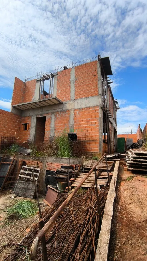 Casa, 3 quartos, 169 m² - Foto 2