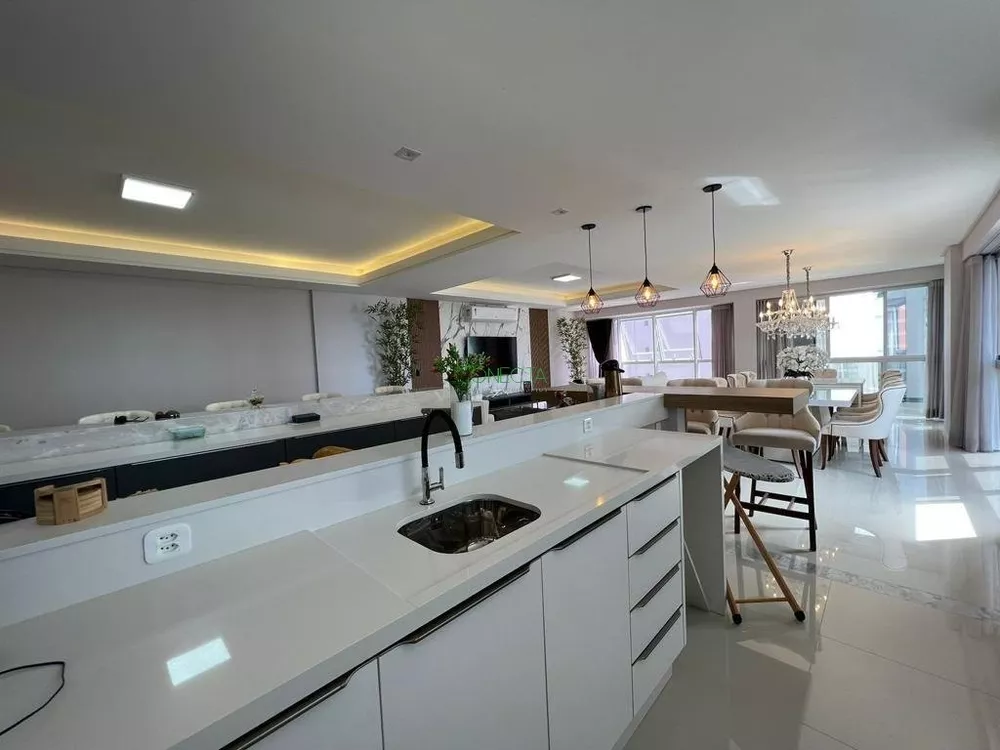 Apartamento, 4 quartos, 225 m² - Foto 4