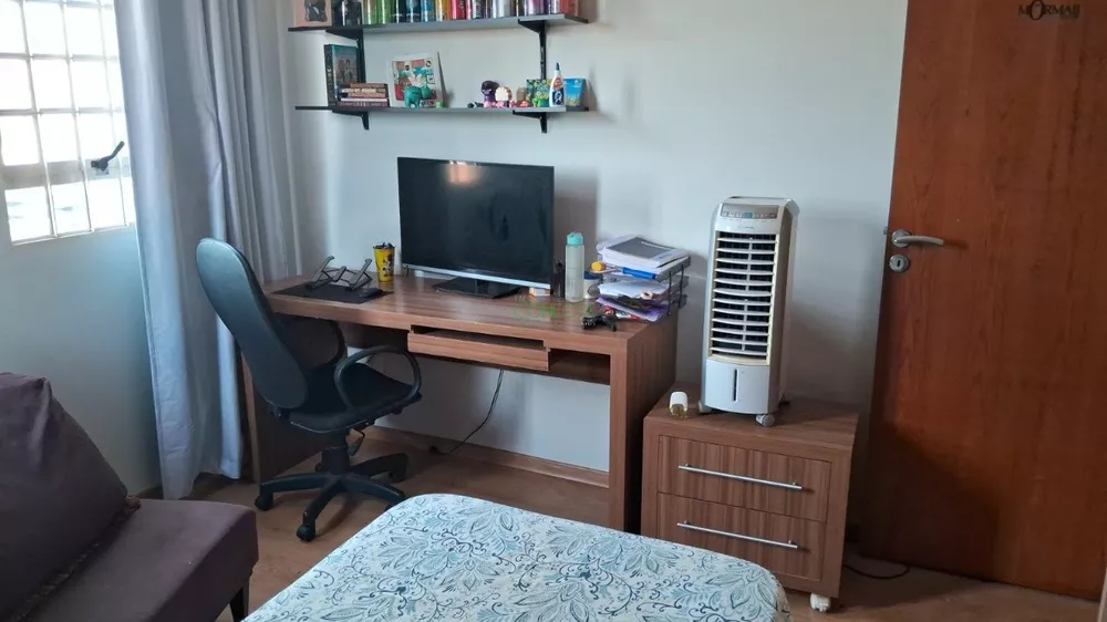 Casa, 3 quartos, 290 m² - Foto 2