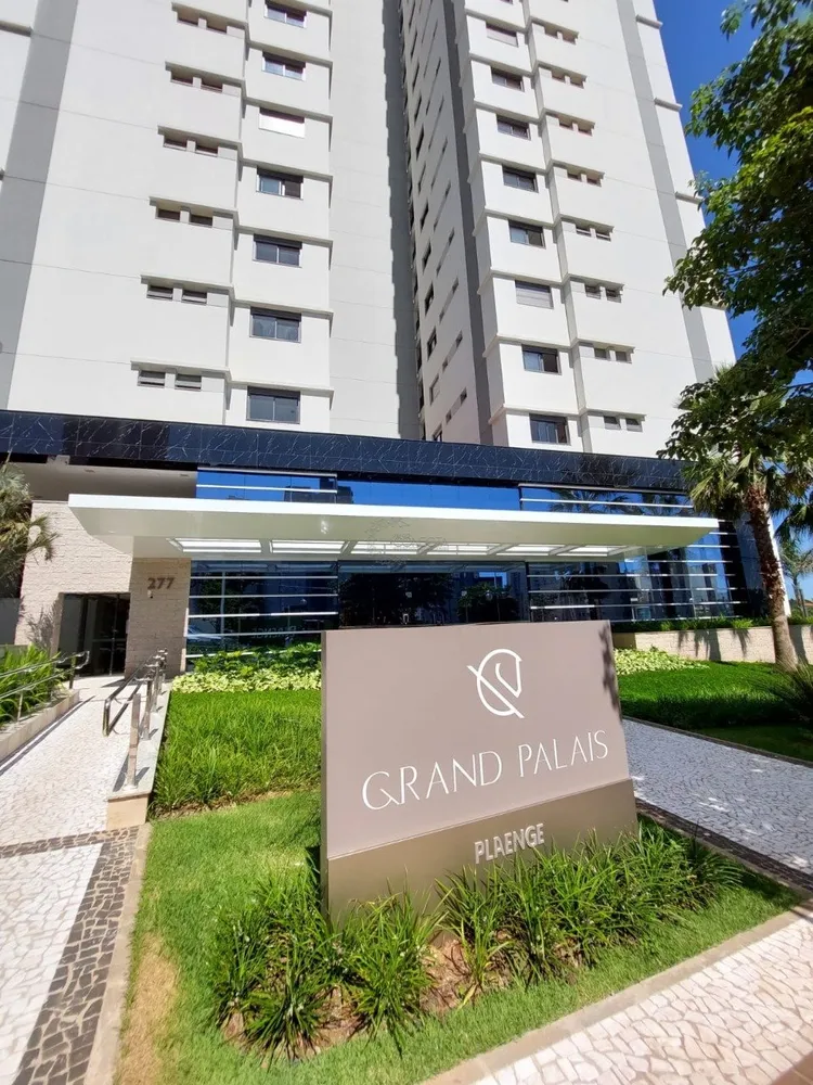 Apartamento, 3 quartos, 216 m² - Foto 1