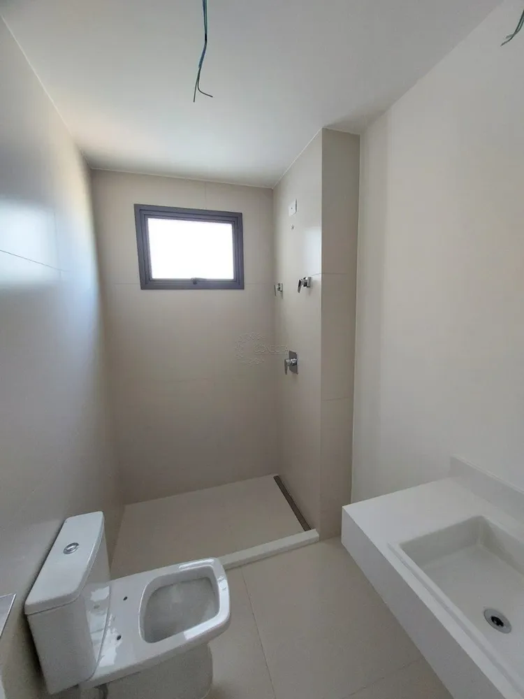 Apartamento, 3 quartos, 216 m² - Foto 2