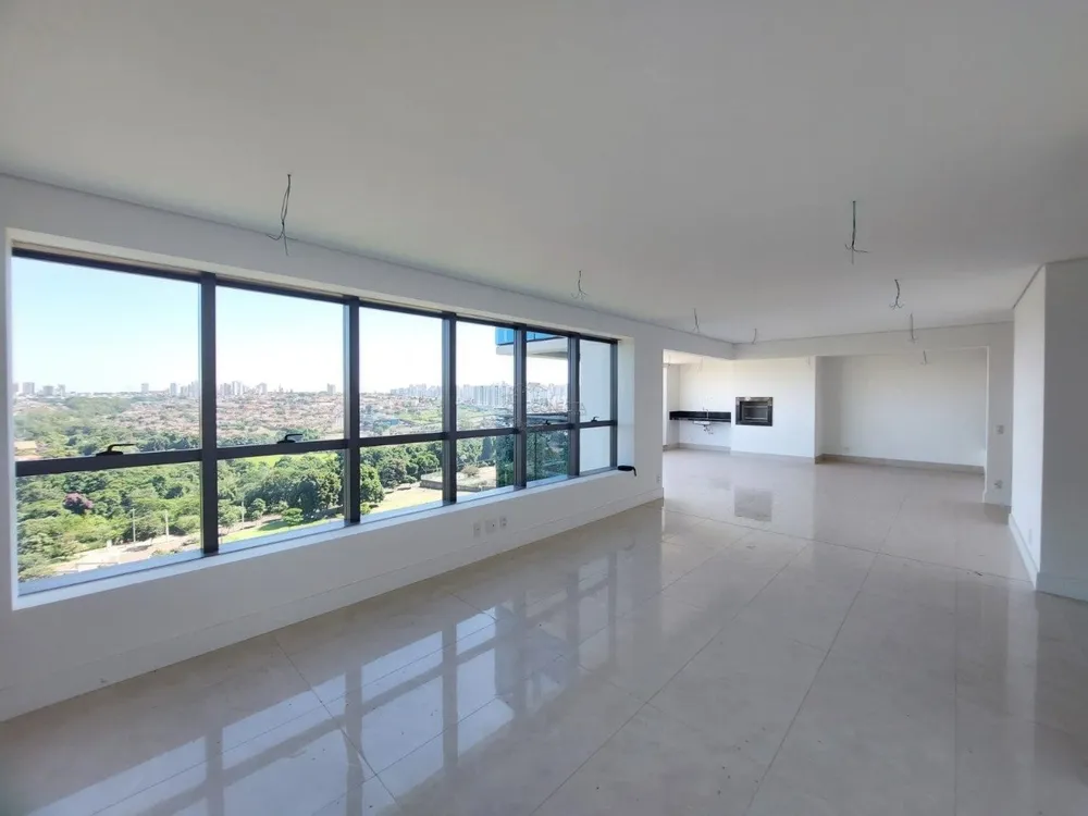 Apartamento, 3 quartos, 216 m² - Foto 1