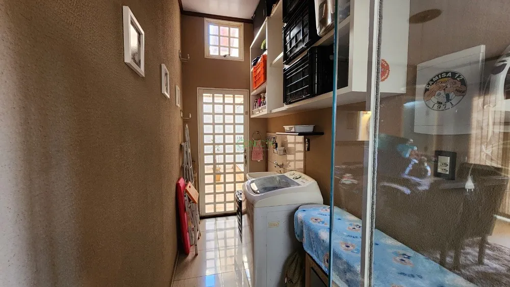 Casa, 3 quartos, 198 m² - Foto 1