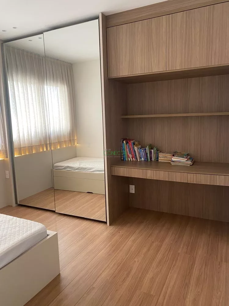 Apartamento, 3 quartos, 216 m² - Foto 4
