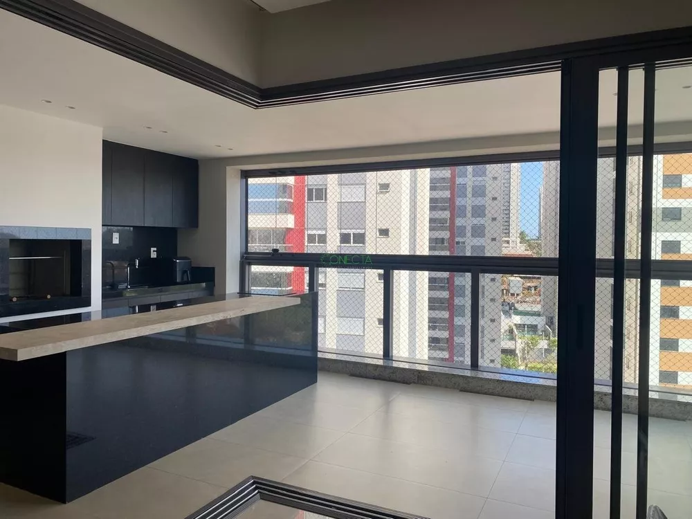 Apartamento, 3 quartos, 216 m² - Foto 2