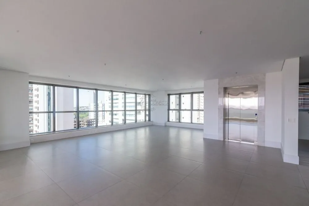 Apartamento, 3 quartos, 323 m² - Foto 1