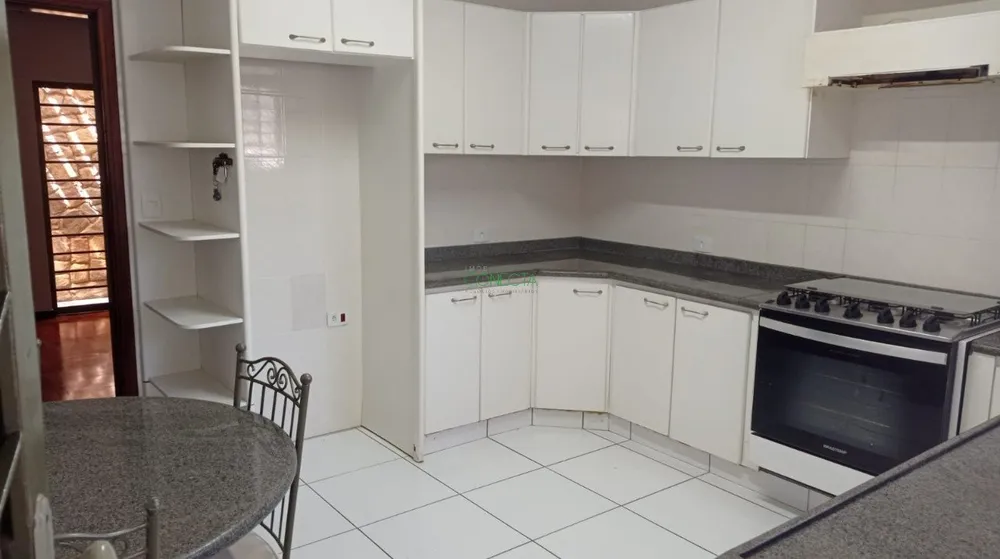 Casa, 3 quartos, 240 m² - Foto 4