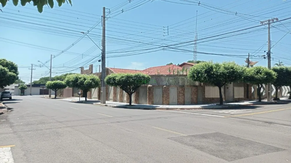Casa, 3 quartos, 240 m² - Foto 1