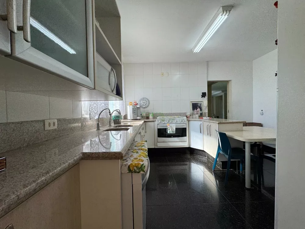 Casa, 3 quartos, 238 m² - Foto 2