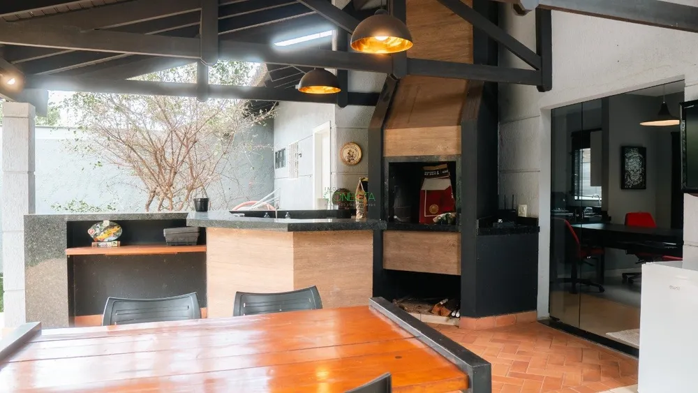 Casa, 4 quartos, 313 m² - Foto 2