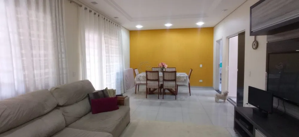 Casa, 3 quartos, 217 m² - Foto 3