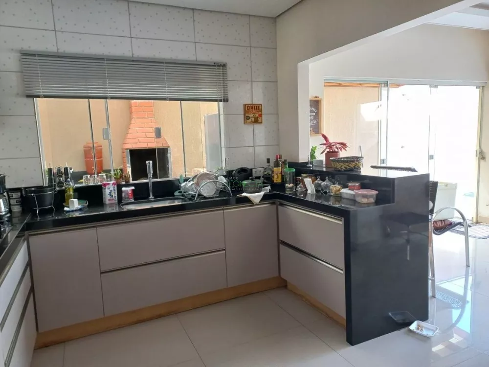 Sobrado, 3 quartos, 230 m² - Foto 2