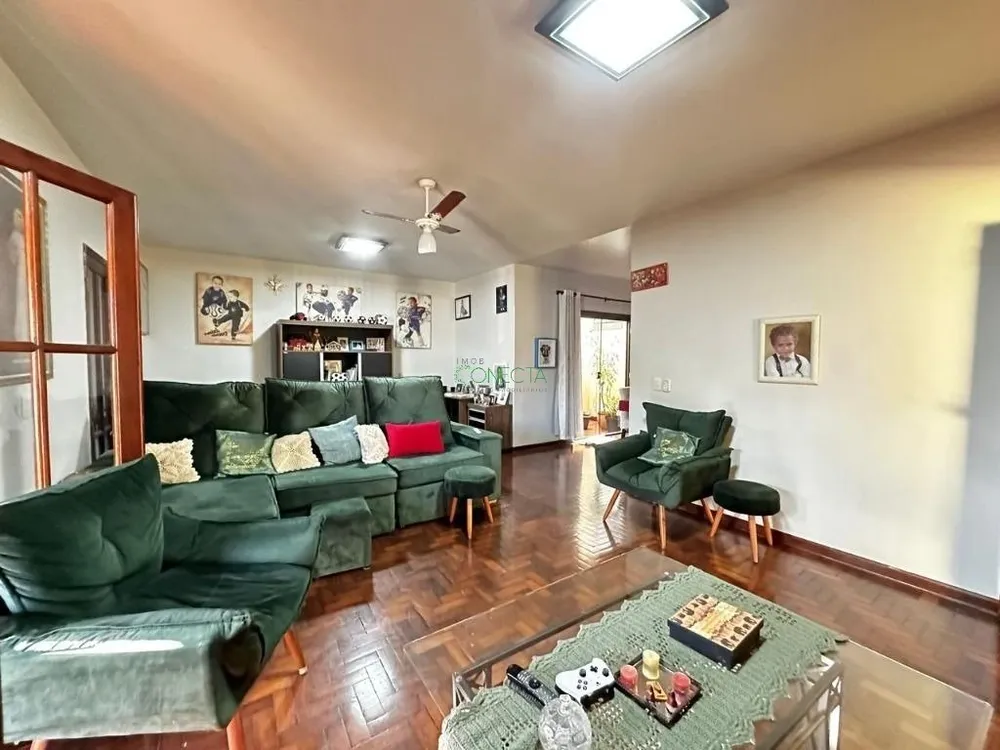 Casa, 4 quartos, 226 m² - Foto 2