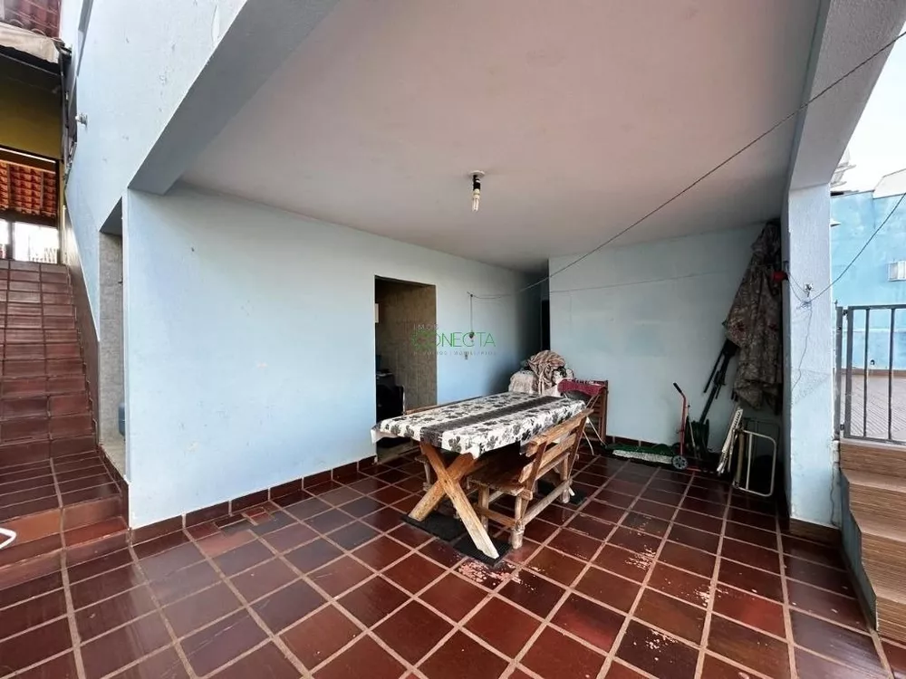 Casa, 4 quartos, 226 m² - Foto 3