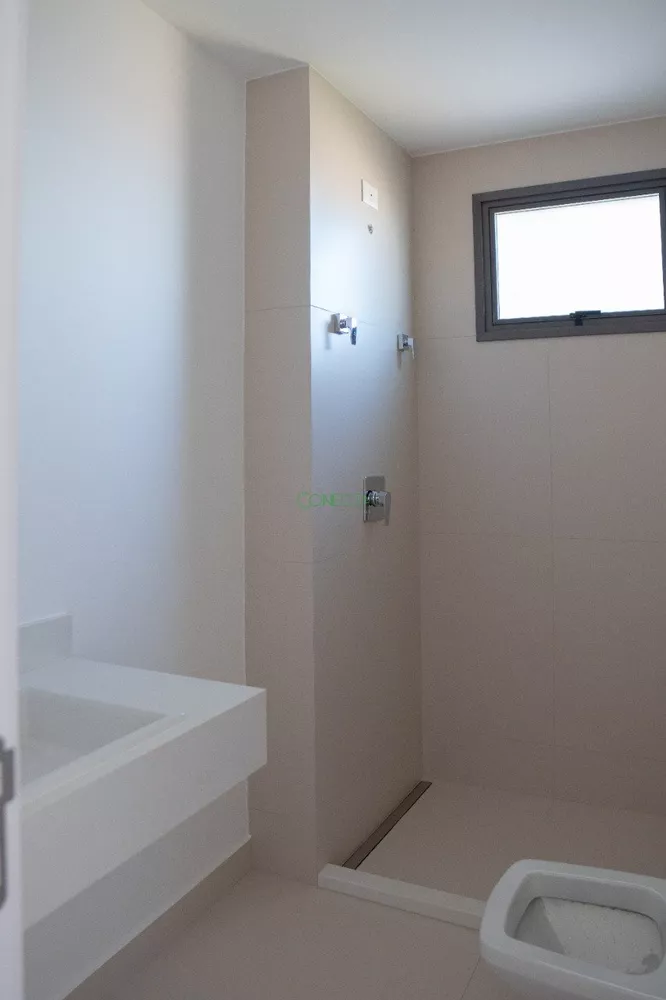 Apartamento, 3 quartos, 216 m² - Foto 2