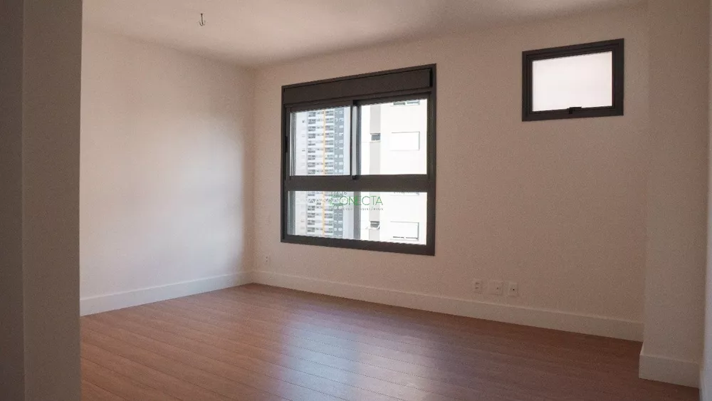 Apartamento, 3 quartos, 216 m² - Foto 1