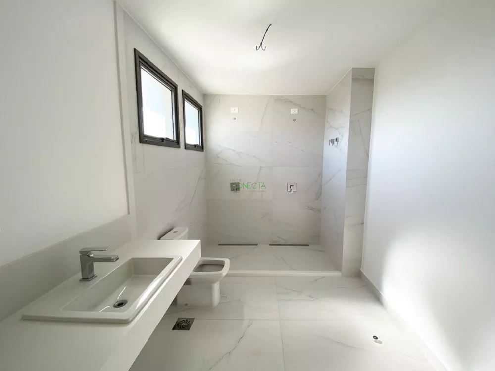 Apartamento, 3 quartos, 216 m² - Foto 1
