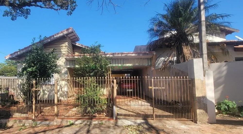 Casa, 5 quartos, 147 m² - Foto 1