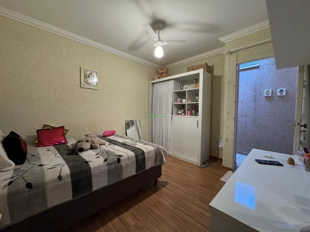 Casa, 3 quartos, 158 m² - Foto 2