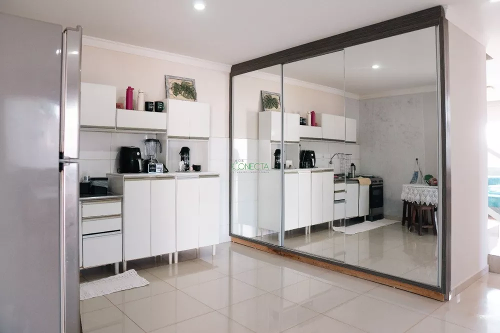 Casa, 4 quartos, 207 m² - Foto 2
