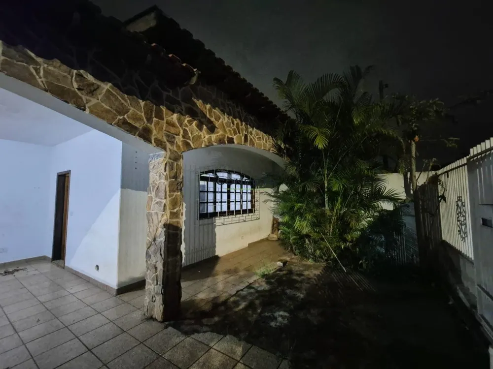 Casa, 3 quartos, 169 m² - Foto 1