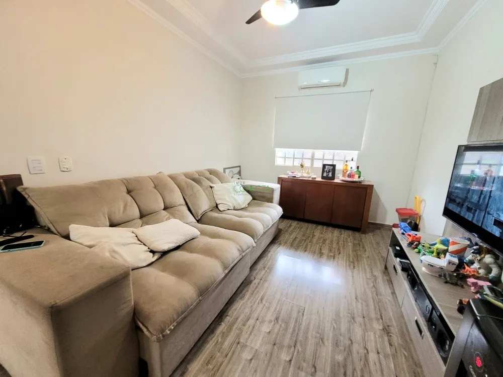 Casa, 3 quartos, 131 m² - Foto 1