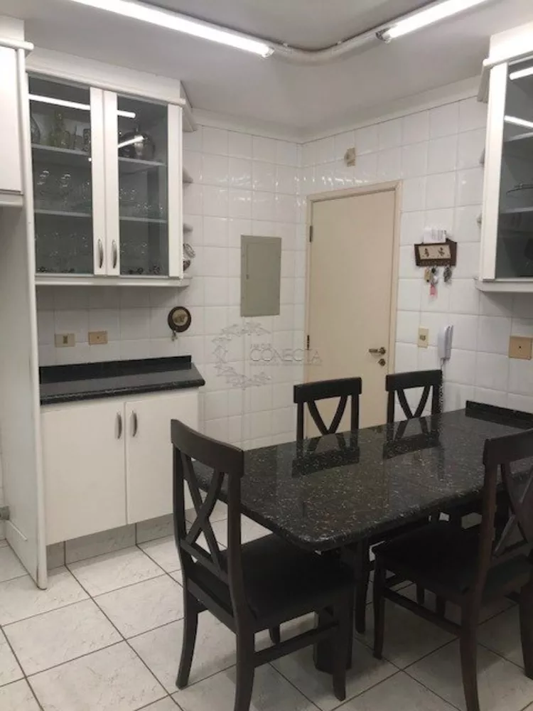 Apartamento, 4 quartos, 217 m² - Foto 1