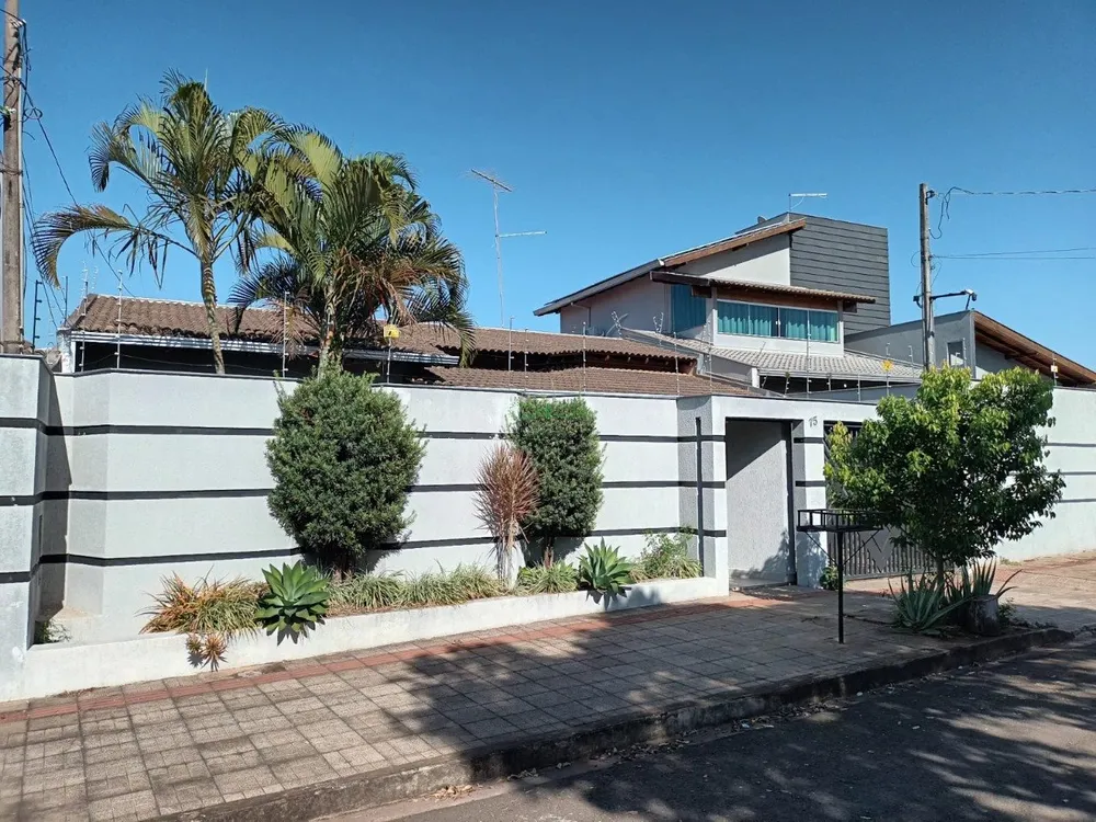 Casa, 4 quartos, 210 m² - Foto 2