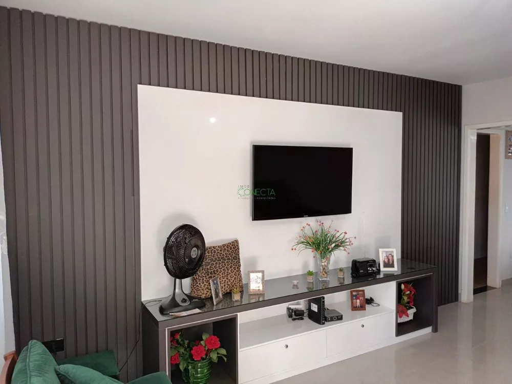 Casa, 4 quartos, 210 m² - Foto 1