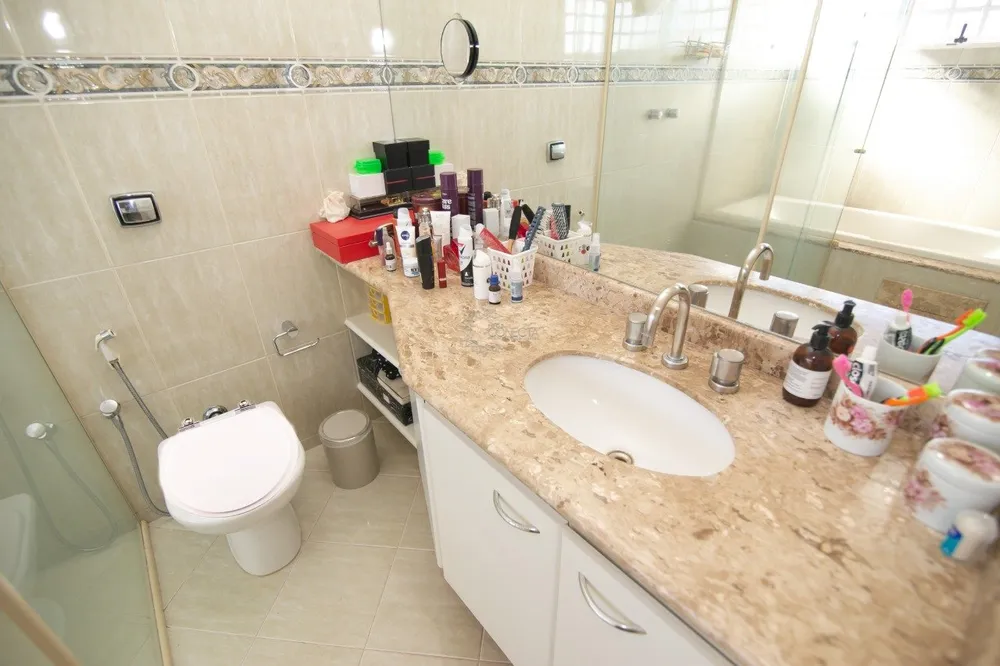 Casa, 3 quartos, 210 m² - Foto 1