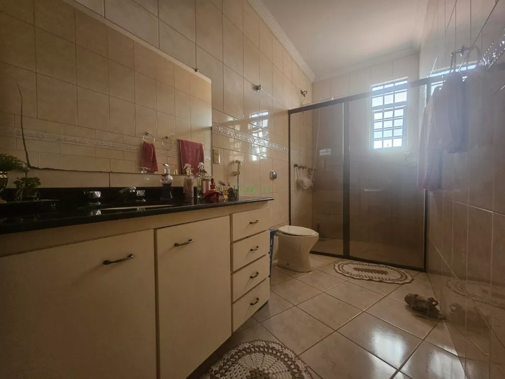 Casa, 3 quartos, 250 m² - Foto 4
