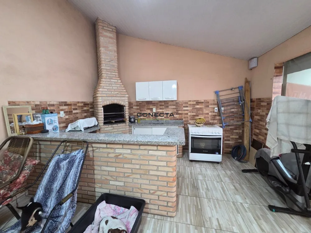 Casa, 4 quartos, 197 m² - Foto 1