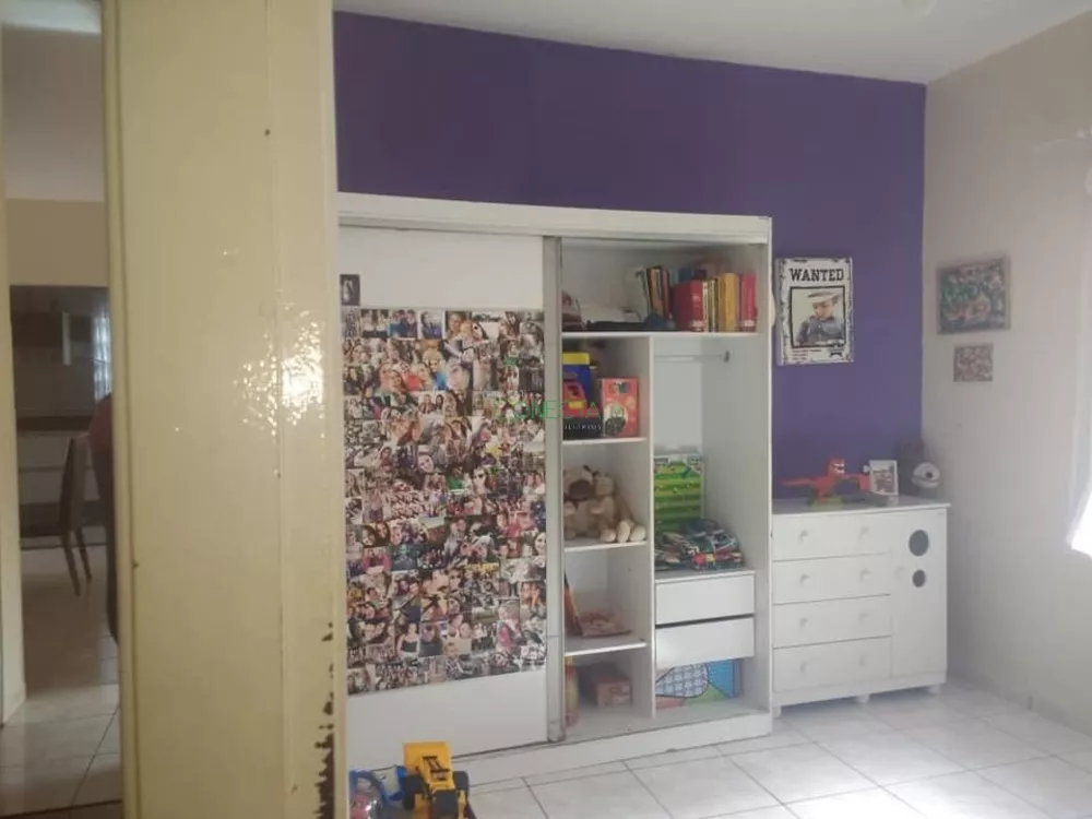 Casa, 3 quartos, 240 m² - Foto 2