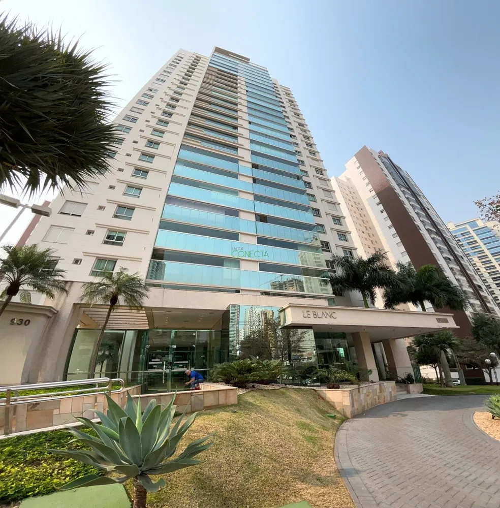 Apartamento, 3 quartos, 236 m² - Foto 1