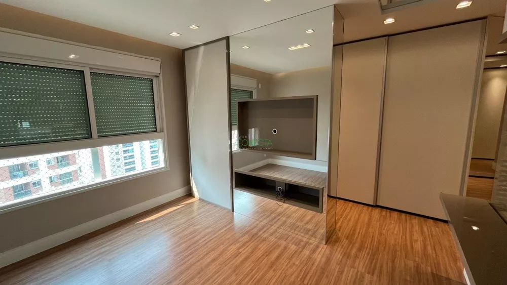 Apartamento, 3 quartos, 236 m² - Foto 2